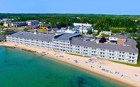 Hamilton Inn Select Beachfront of Mackinaw City